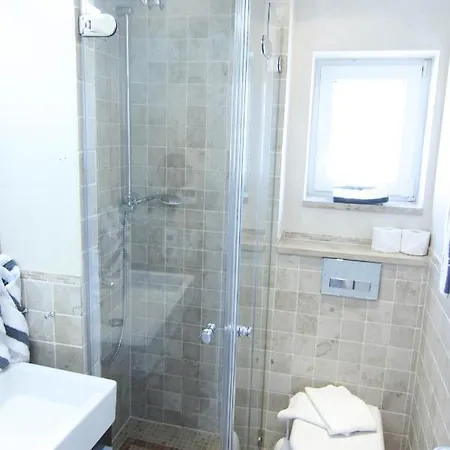 Norwin Apartment *